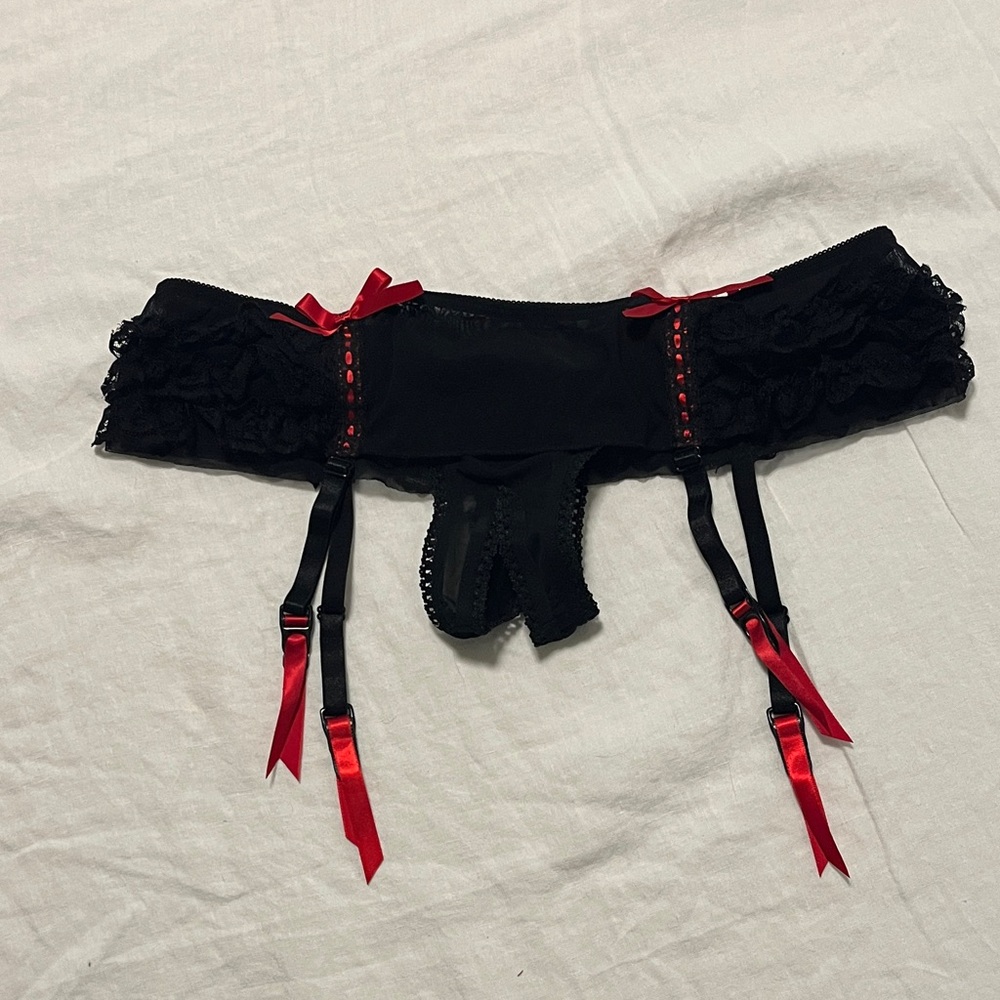 Sexy Black and Red Lace Garter Belt Style Split Crotch Panty